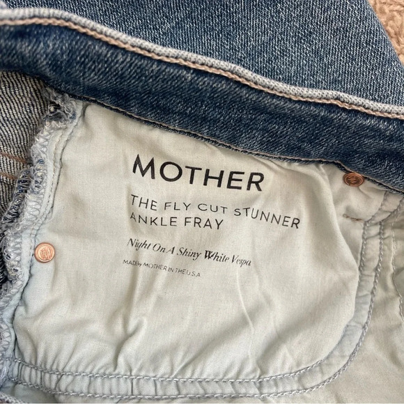 MOTHER The Fly Cut Stunner Ankle Fray in Night On A Shiny White Vespa - Picture 6 of 10